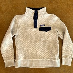 Patagonia Organic Cotton Quilt Snap-T, Women’s size XS, Color Oat and Blue
